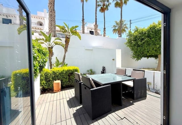 3 makuuhuone Omakotitalo myytävänä paikassa Villamartin, Orihuela mukana uima-altaan - 265 000 € (Ref: 9832832)