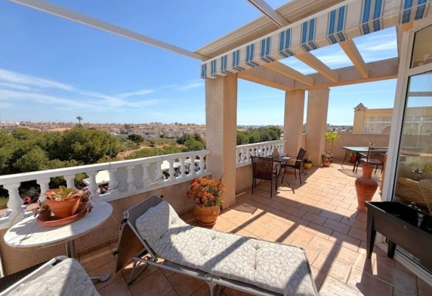 2 sovrum Lägenhet till salu i Playa Flamenca med pool - 319 900 € (Ref: 9897138)