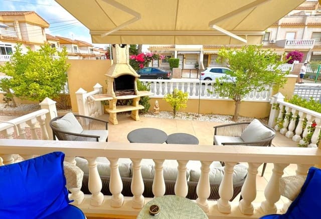 3 soveværelse Villa til salg i Villamartin, Orihuela med swimmingpool garage - € 339.000 (Ref: 9928451)