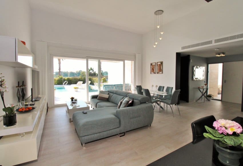 3 soverom Villa til salgs i Algorfa med svømmebasseng garasje - € 559 900 (Ref: 9934868)