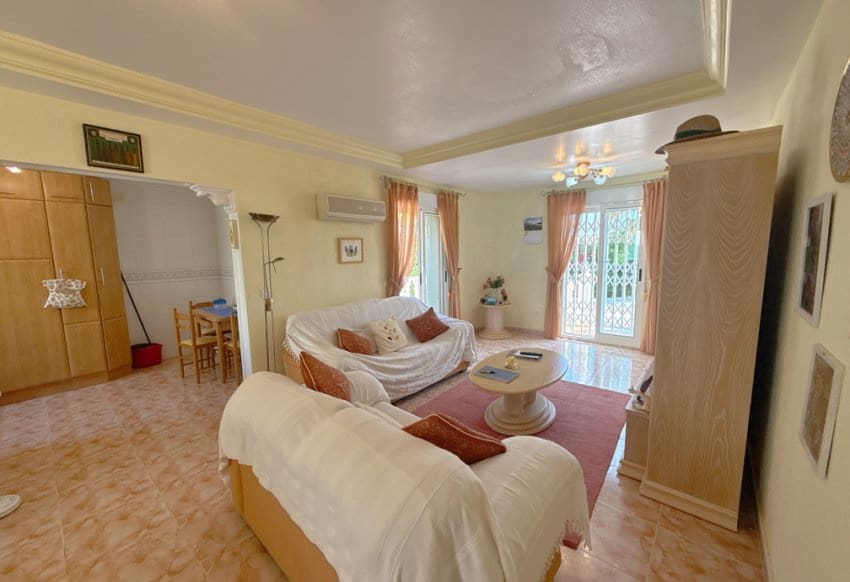 Chalet de 3 habitaciones en La Regia en venta con piscina - 349.950 € (Ref: 9934869)