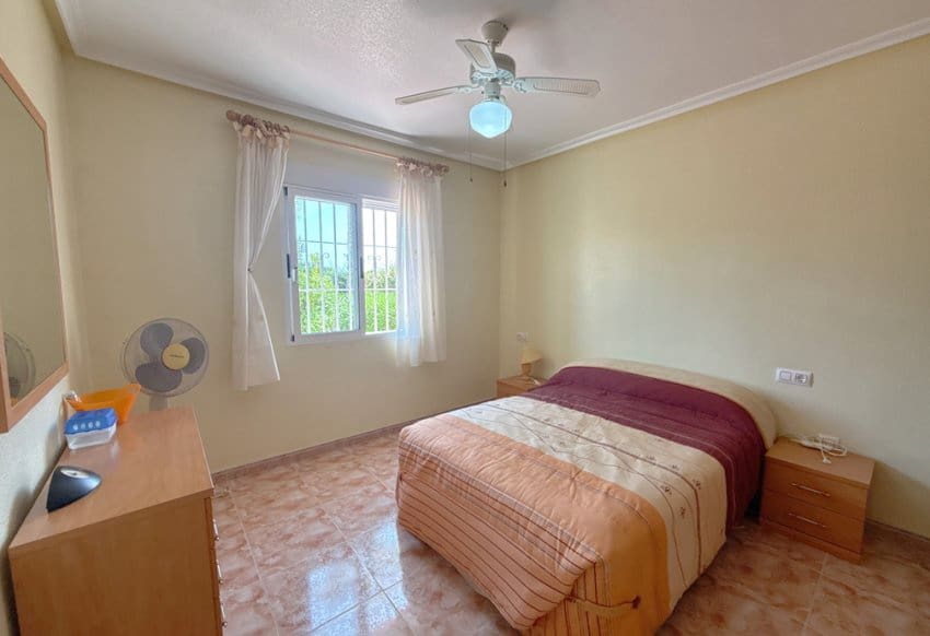 Chalet de 3 habitaciones en La Regia en venta con piscina - 349.950 € (Ref: 9934869)