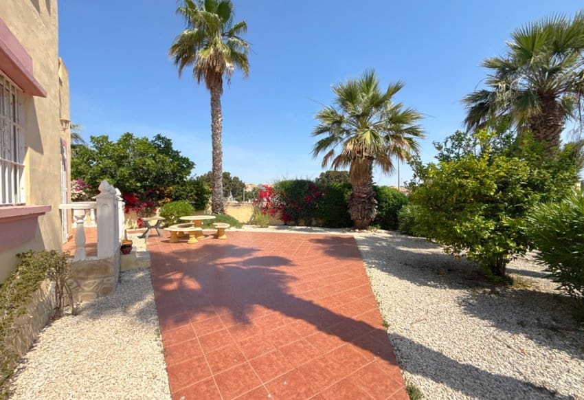 Chalet de 3 habitaciones en La Regia en venta con piscina - 349.950 € (Ref: 9934869)