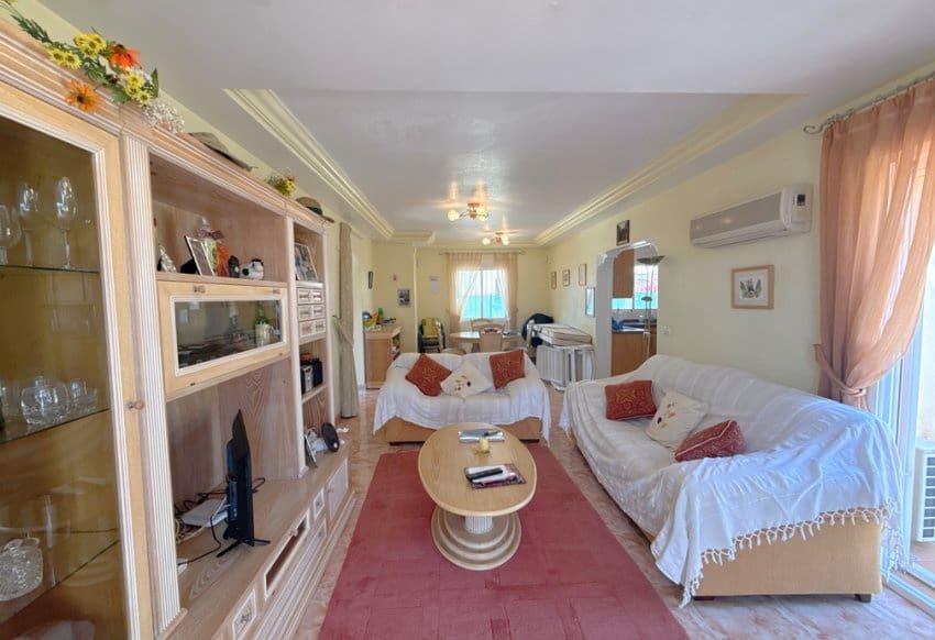 Chalet de 3 habitaciones en La Regia en venta con piscina - 349.950 € (Ref: 9934869)