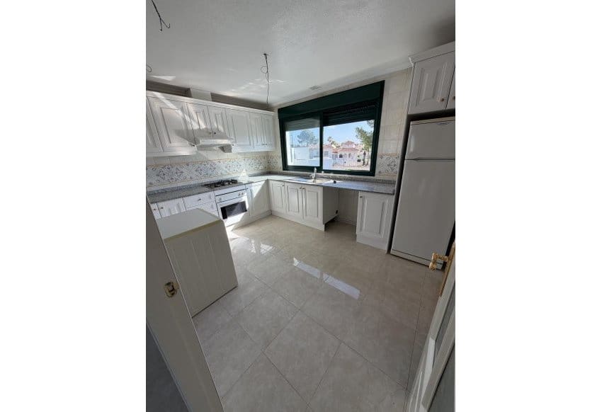 2 soverom Leilighet til salgs i Campoamor med svømmebasseng - € 298 900 (Ref: 9934870)