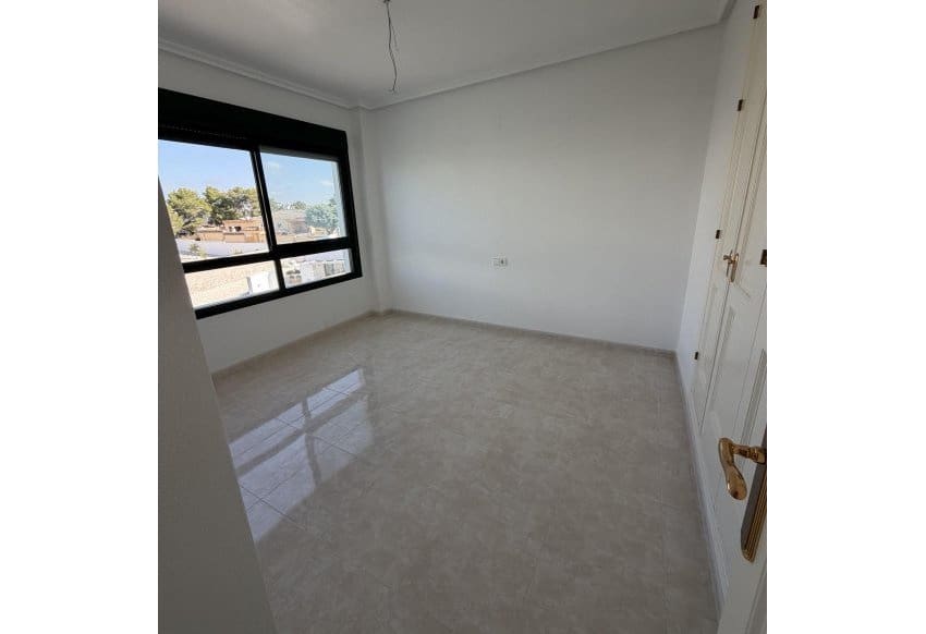 2 soverom Leilighet til salgs i Campoamor med svømmebasseng - € 298 900 (Ref: 9934870)