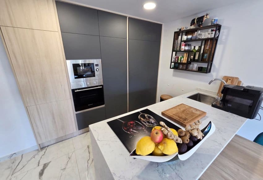 2 soverom Leilighet til salgs i Los Altos med svømmebasseng garasje - € 285 000 (Ref: 9934871)