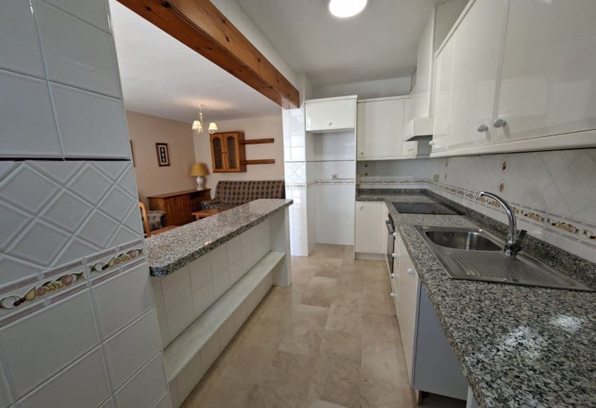 2 makuuhuone Bungalow myytävänä paikassa Villamartin mukana uima-altaan - 215 000 € (Ref: 9934873)