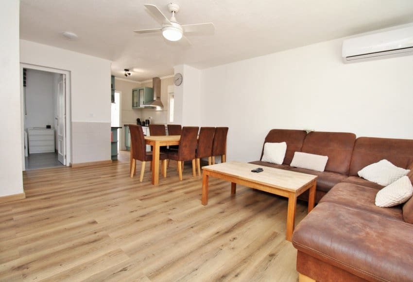 3 camera da letto Casa in vendita in Villamartin con piscina - 219.000 € (Rif: 9934876)