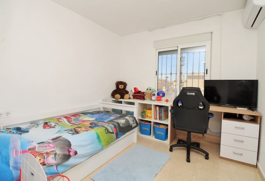 3 camera da letto Casa in vendita in Villamartin con piscina - 219.000 € (Rif: 9934876)