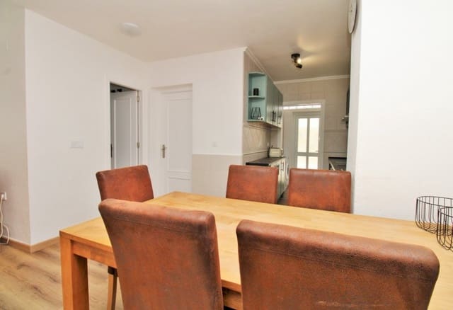 3 soveværelse Byhus til salg i Villamartin, Orihuela med swimmingpool - € 219.000 (Ref: 9934876)