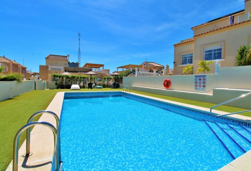 3 camera da letto Casa in vendita in Villamartin con piscina - 219.000 € (Rif: 9934876)