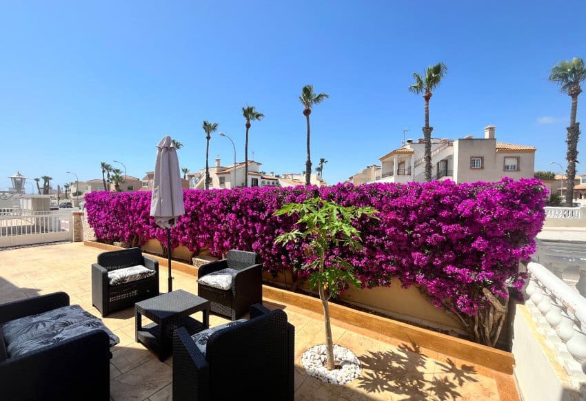 3 soverom Hus til salgs i Playa Flamenca med svømmebasseng garasje - € 259 995 (Ref: 9934878)
