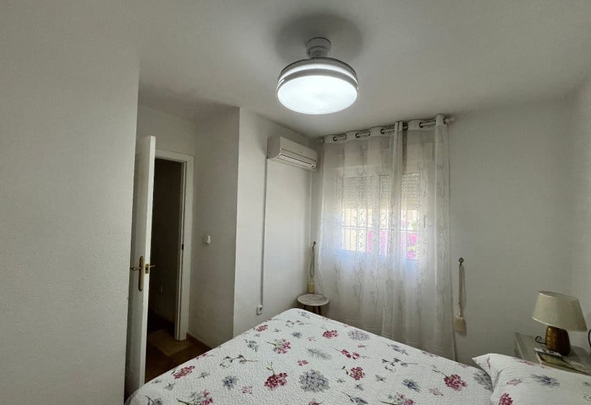 3 soverom Hus til salgs i Playa Flamenca med svømmebasseng garasje - € 259 995 (Ref: 9934878)