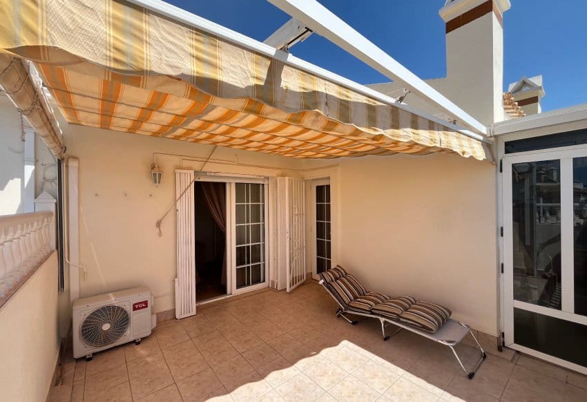 3 soverom Hus til salgs i Playa Flamenca med svømmebasseng garasje - € 259 995 (Ref: 9934878)