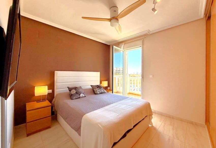 2 chambre Maison de Ville à vendre à Orihuela Costa avec piscine - 209 000 € (Ref: 9941236)