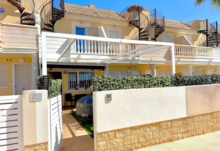 2 chambre Maison de Ville à vendre à Orihuela Costa avec piscine - 209 000 € (Ref: 9941236)