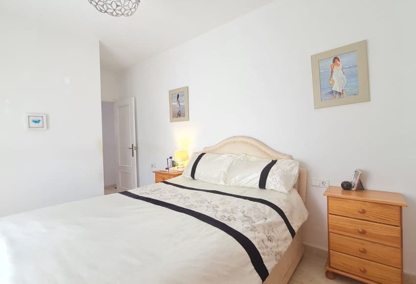 2 soverom Villa til salgs i La Florida med svømmebasseng garasje - € 399 900 (Ref: 9944564)