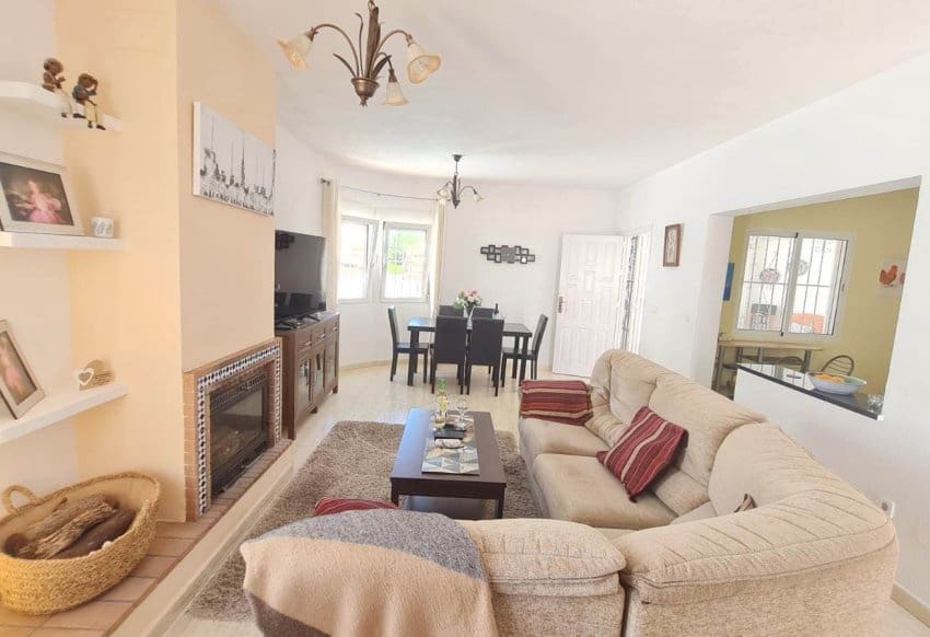 2 soverom Villa til salgs i La Florida med svømmebasseng garasje - € 399 900 (Ref: 9944564)