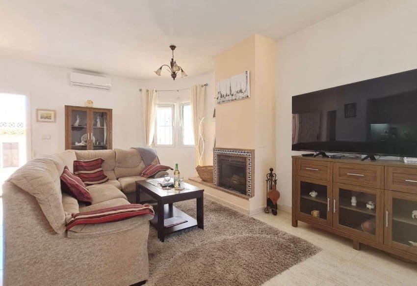 2 soverom Villa til salgs i La Florida med svømmebasseng garasje - € 399 900 (Ref: 9944564)