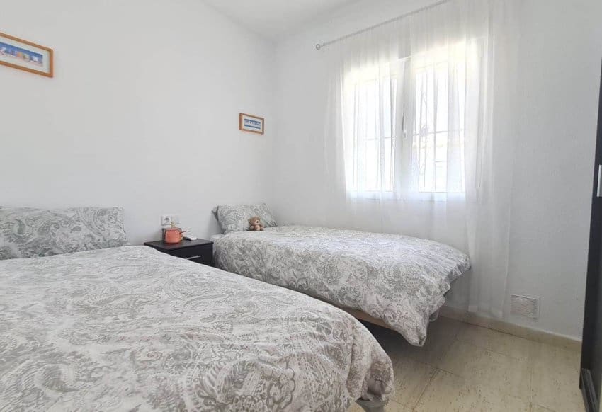 2 soverom Villa til salgs i La Florida med svømmebasseng garasje - € 399 900 (Ref: 9944564)