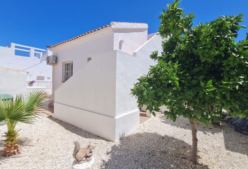 2 soverom Villa til salgs i La Florida med svømmebasseng garasje - € 399 900 (Ref: 9944564)