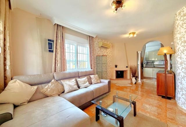 2 bedroom Apartment for sale in Villamartin, Orihuela with pool - € 199,000 (Ref: 9977948)