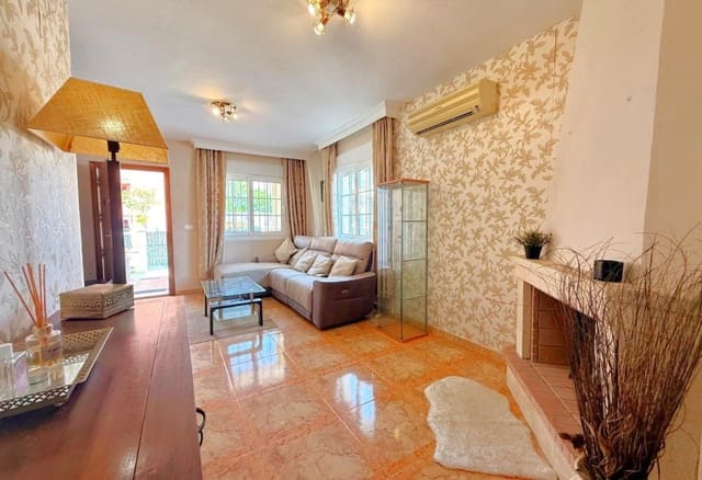 2 bedroom Apartment for sale in Villamartin, Orihuela with pool - € 199,000 (Ref: 9977948)