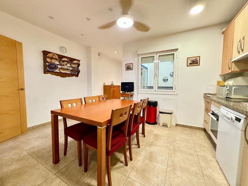 3 makuuhuone Omakotitalo vuokrattavana paikassa Torre del Mar - 800 € (Ref: 10047023)