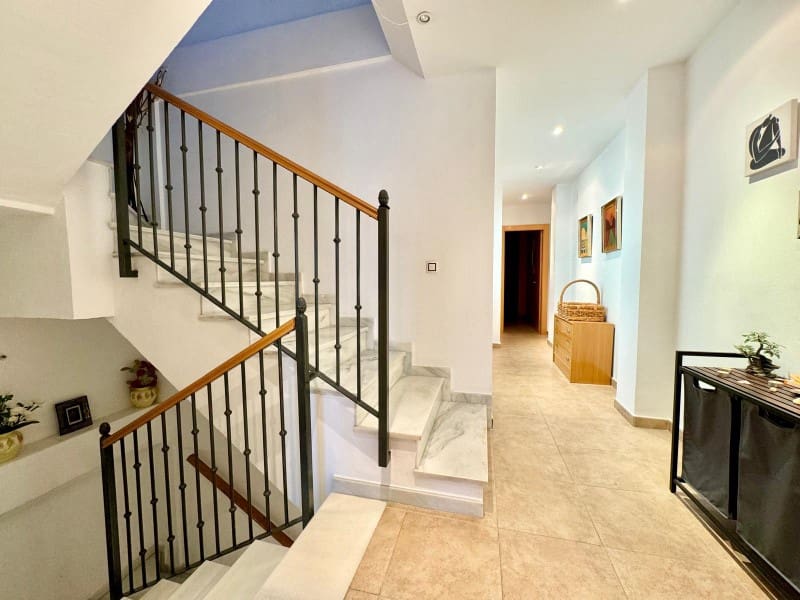 3 makuuhuone Omakotitalo vuokrattavana paikassa Torre del Mar - 800 € (Ref: 10047023)