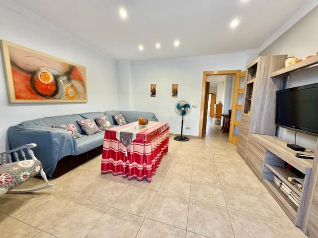 3 makuuhuone Omakotitalo vuokrattavana paikassa Torre del Mar, Vélez-Málaga - 800 € (Ref: 10047023)