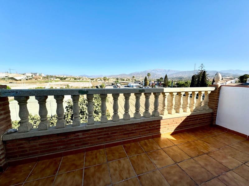 3 makuuhuone Omakotitalo vuokrattavana paikassa Torre del Mar - 800 € (Ref: 10047023)