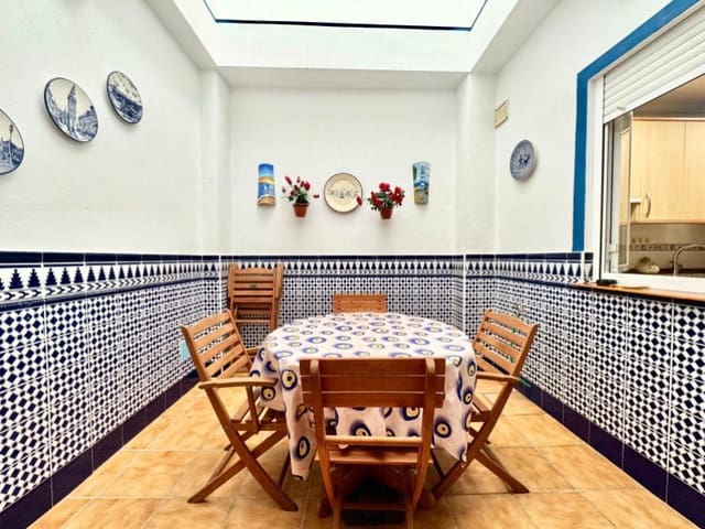 3 soveværelse Byhus til leje i Torre del Mar, Vélez-Málaga - € 750 (Ref: 10054881)