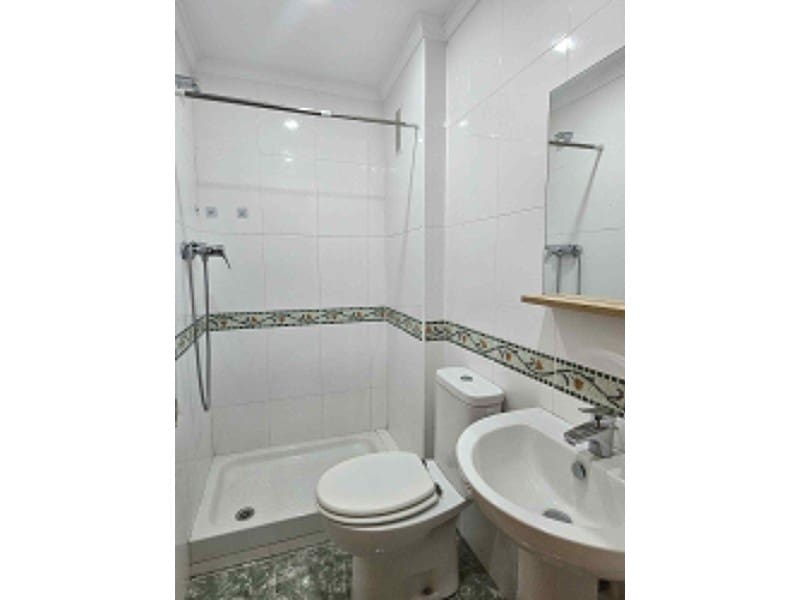 Piso de 2 habitaciones en Alcaucín en alquiler con piscina - 850 € (Ref: 10067676)