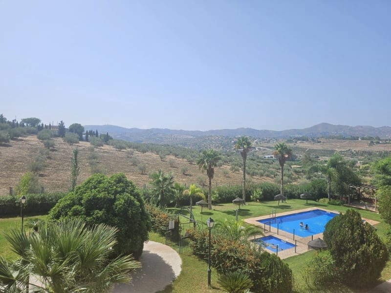 Piso de 2 habitaciones en Alcaucín en alquiler con piscina - 850 € (Ref: 10067676)