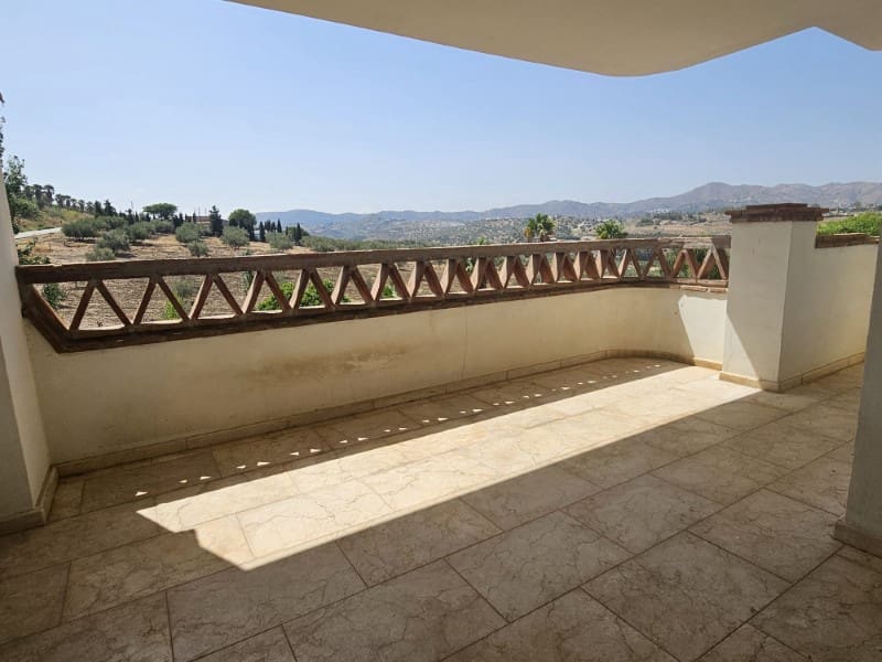 Piso de 2 habitaciones en Alcaucín en alquiler con piscina - 850 € (Ref: 10067676)