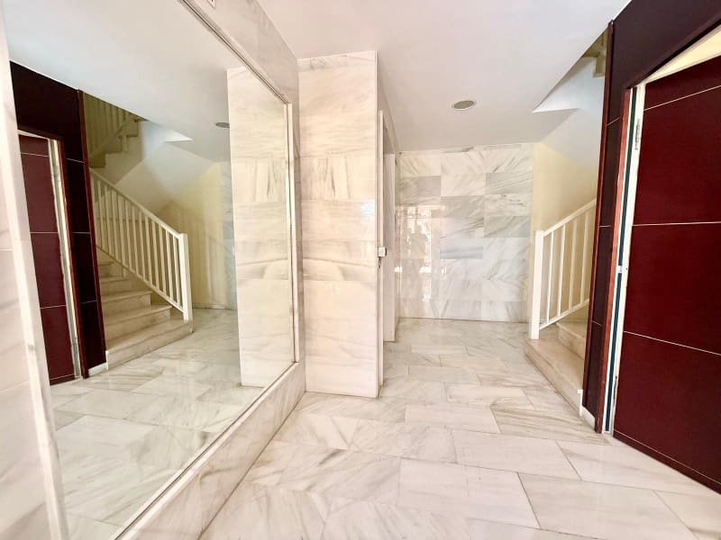 1 Zimmer Wohnung zu verkaufen in Torre del Mar mit Pool Garage - 209.900 € (Ref: 10070741)