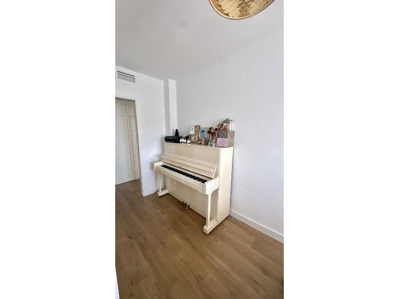 3 slaapkamer Flat te koop in Torre del Mar met zwembad garage - € 390.000 (Ref: 10086030)