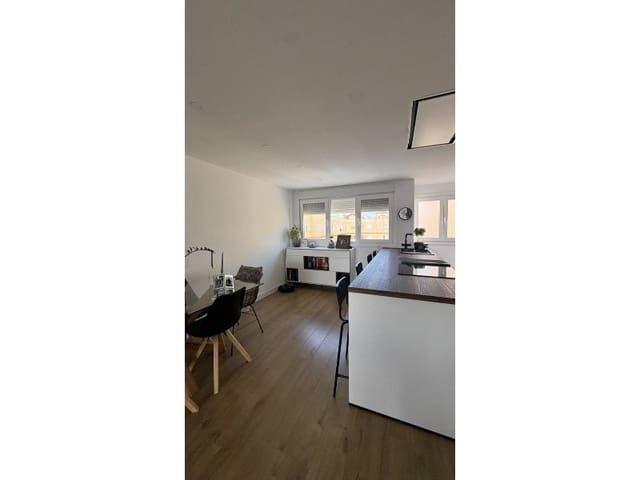 3 slaapkamer Flat te koop in Torre del Mar, Vélez-Málaga met zwembad garage - € 390.000 (Ref: 10086030)