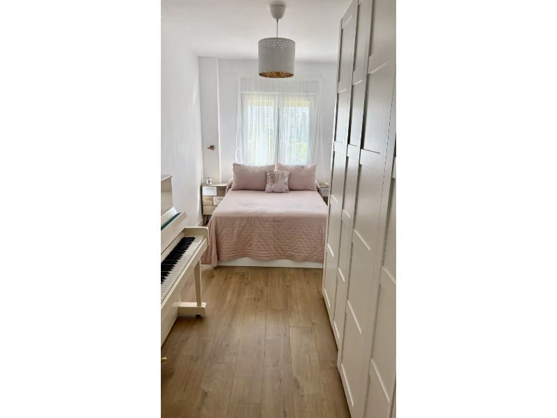 3 slaapkamer Flat te koop in Torre del Mar met zwembad garage - € 390.000 (Ref: 10086030)