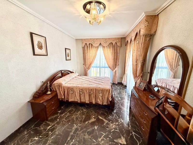 3 bedroom Flat for sale in Alhama de Granada with garage - € 189,900 (Ref: 10089395)