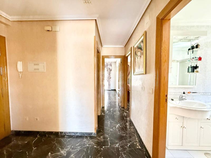 3 bedroom Flat for sale in Alhama de Granada with garage - € 189,900 (Ref: 10089395)