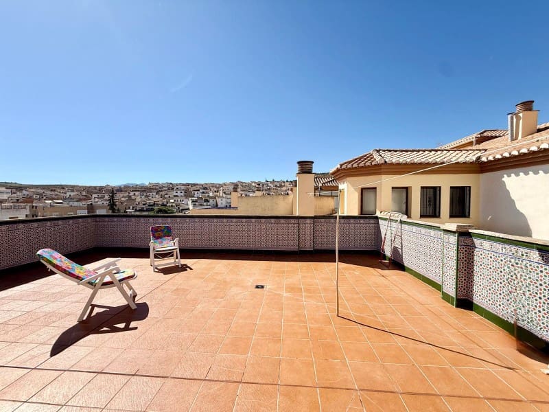 3 bedroom Flat for sale in Alhama de Granada with garage - € 189,900 (Ref: 10089395)