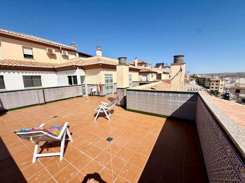 3 bedroom Flat for sale in Alhama de Granada with garage - € 189,900 (Ref: 10089395)
