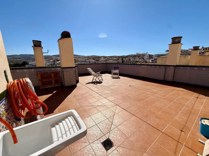 3 bedroom Flat for sale in Alhama de Granada with garage - € 189,900 (Ref: 10089395)