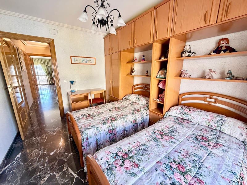 3 bedroom Flat for sale in Alhama de Granada with garage - € 189,900 (Ref: 10089395)