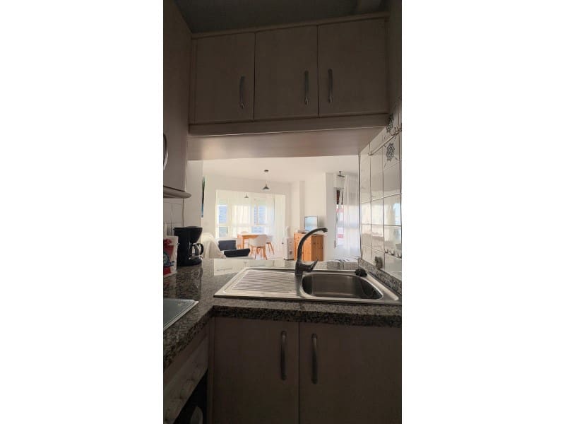 Yksiö vuokrattavana paikassa Torrox-Costa mukana uima-altaan - 700 € (Ref: 10109360)