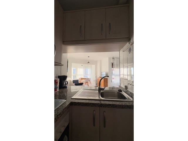 Yksiö vuokrattavana paikassa Centro Internacional, Torrox mukana uima-altaan - 700 € (Ref: 10109360)