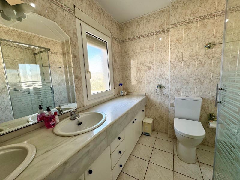 3 bedroom Villa for sale in Nerja with pool garage - € 399,000 (Ref: 10146673)