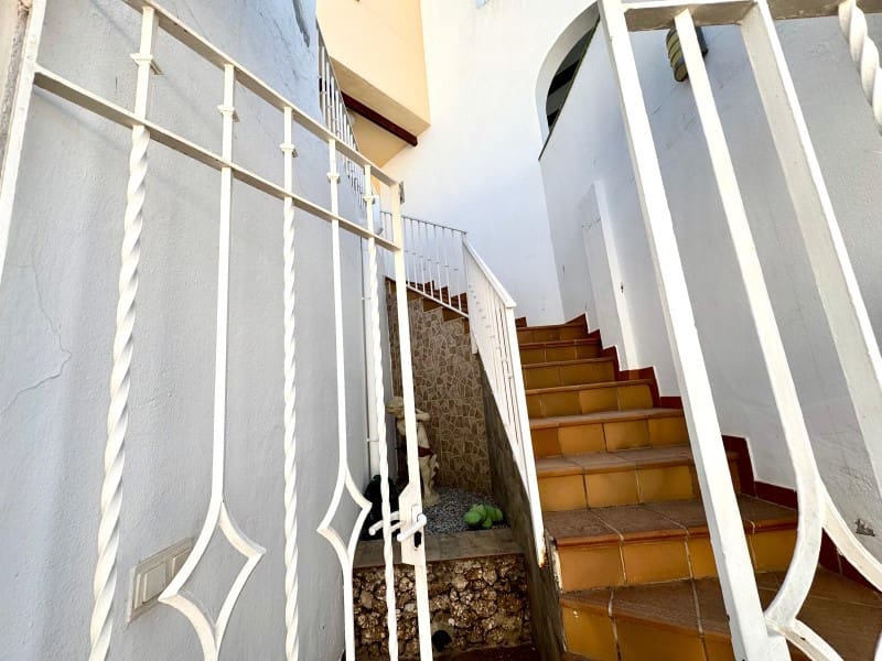 3 bedroom Villa for sale in Nerja with pool garage - € 399,000 (Ref: 10146673)